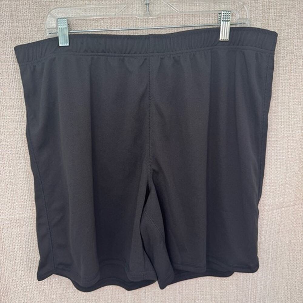 Lands End NWOT Women's black Gym Active Shorts Size XL